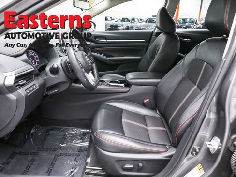 Used 2023 Nissan Altima 2.5 SR FWD image 15