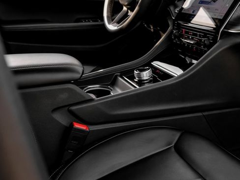 Used 2023 Jeep Grand Cherokee L Limited image 31