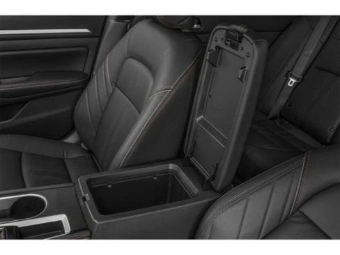 Used 2025 Nissan Altima 2.5 SR FWD image 16