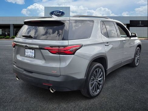 Used 2023 Chevrolet Traverse RS image 5