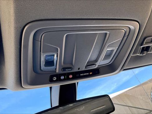 Used 2022 Chevrolet Silverado 1500 LT image 29