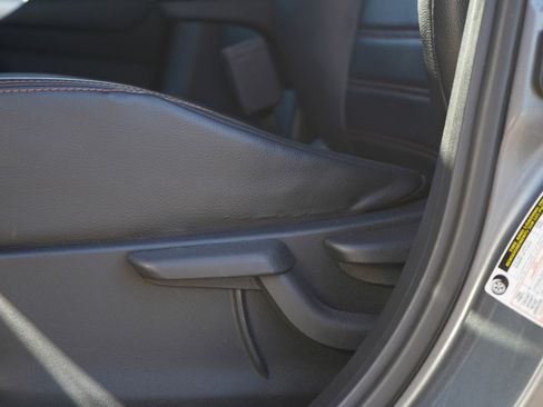 Used 2020 Nissan Kicks SR w/ SR Premium Package FWD image 22
