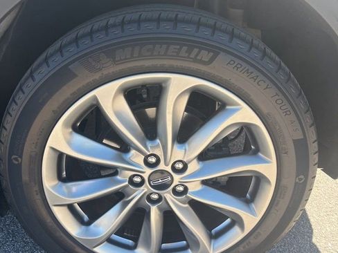 Used 2021 Lincoln Corsair FWD w/ Premium Package image 28