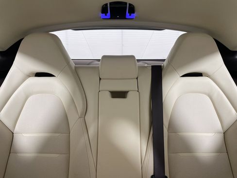 Certified 2023 Porsche Panamera 4 Platinum Edition w/ Assistance Package image 16