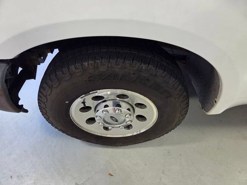 Used 2006 Ford F250 XL RWD image 15