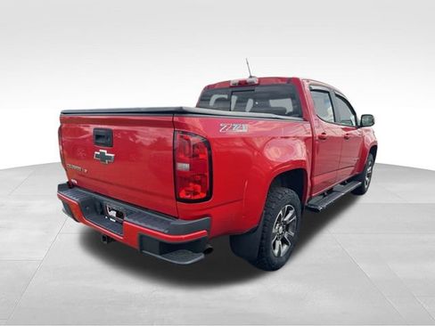 Used 2017 Chevrolet Colorado Z71 AWD/4WD image 2