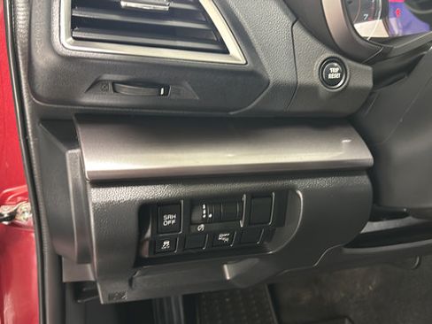 Used 2019 Subaru Crosstrek 2.0i Limited w/ Moonroof Package AWD/4WD image 28