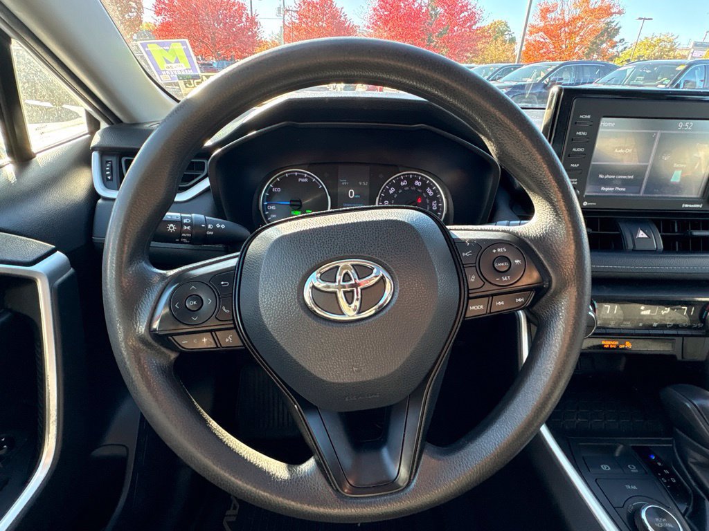 Certified 2020 Toyota RAV4 XLE w/ Convenience Package AWD/4WD image 20