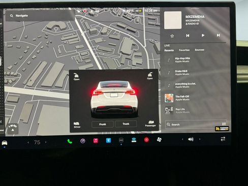 Used 2023 Tesla Model X image 17