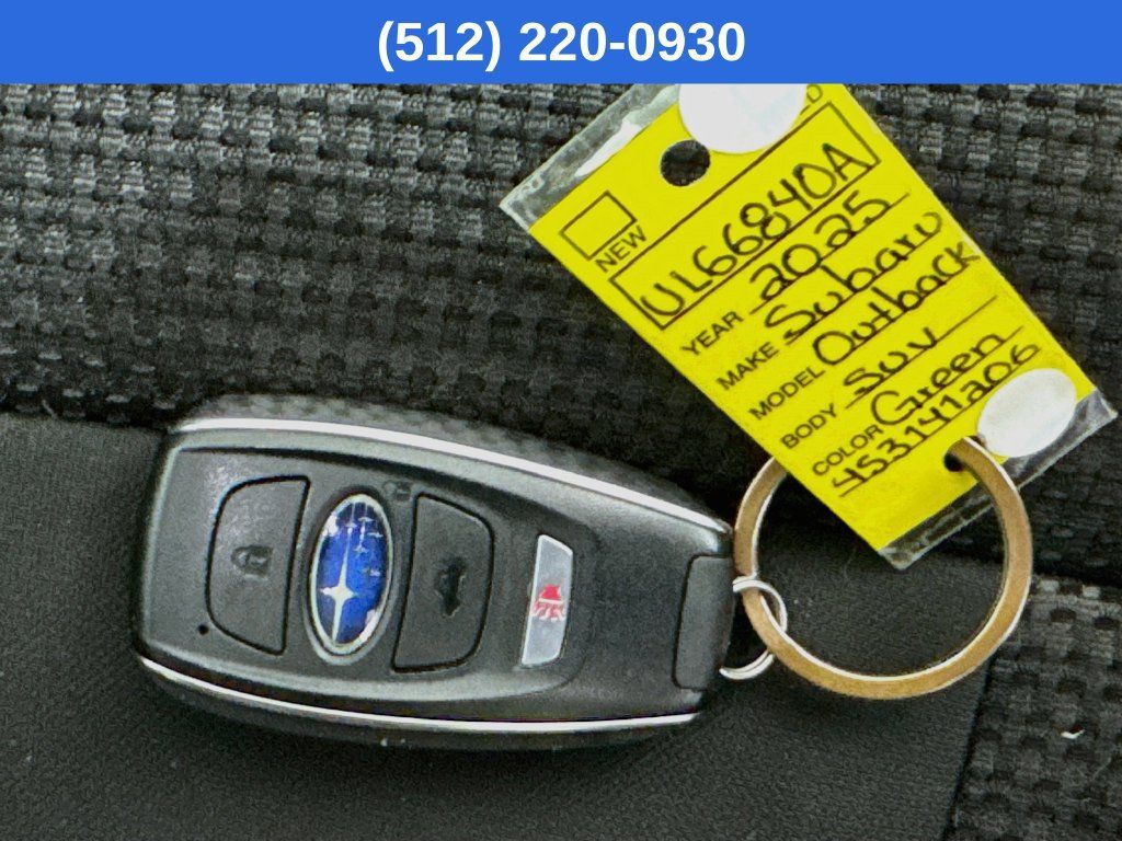 Used 2025 Subaru Outback Premium AWD/4WD image 39