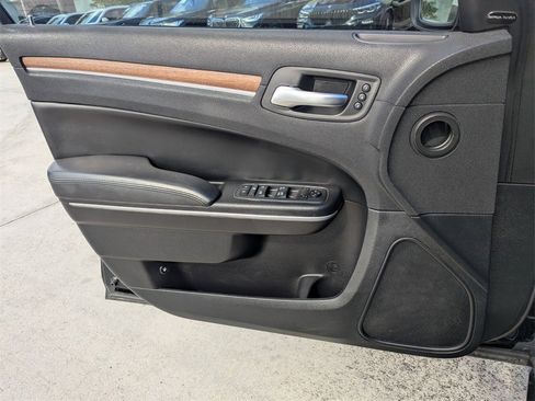 Used 2019 Chrysler 300 C w/ Sun, Sound & Nav Package image 21