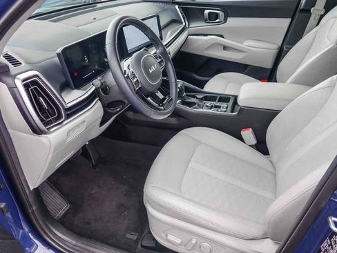Certified 2024 Kia Sorento EX image 16