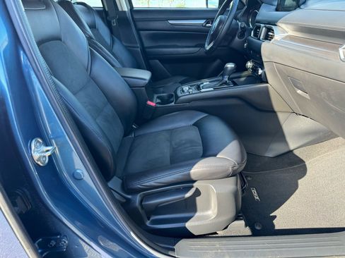 Used 2017 MAZDA CX-5 Touring image 11