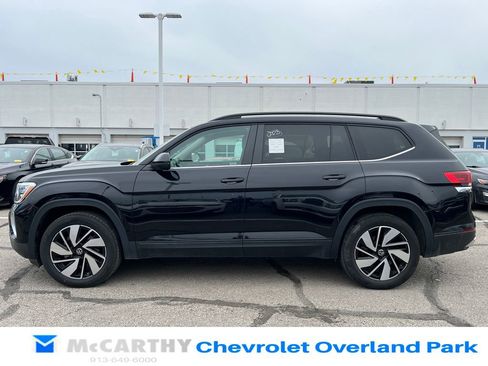 Used 2024 Volkswagen Atlas SE image 6