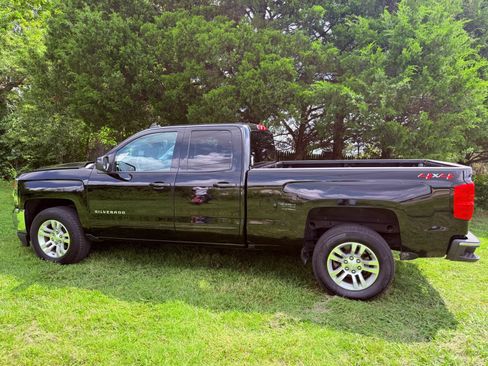 Used 2018 Chevrolet Silverado 1500 LT w/ All Star Edition AWD/4WD image 3