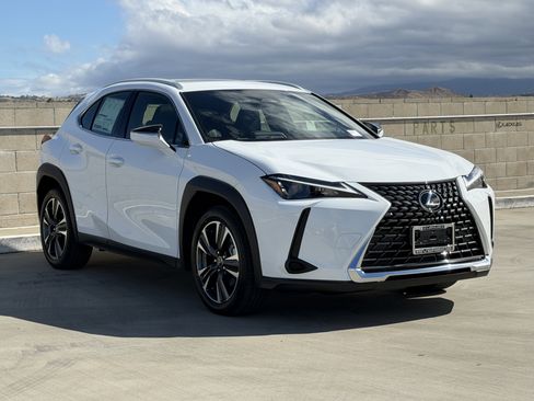 New 2026 Lexus UX 300h FWD image 2