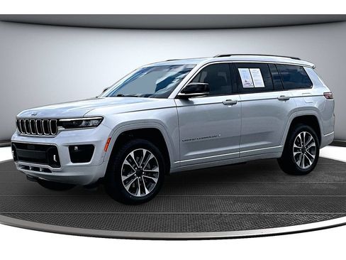 Certified 2024 Jeep Grand Cherokee L Overland w/ Trailer Tow Package AWD/4WD image 16