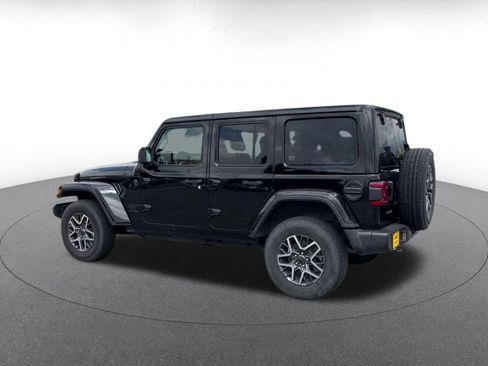 Used 2025 Jeep Wrangler Unlimited Sahara AWD/4WD image 10