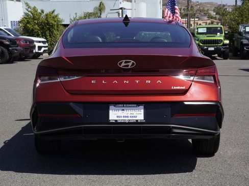 Used 2024 Hyundai Elantra Limited FWD image 5