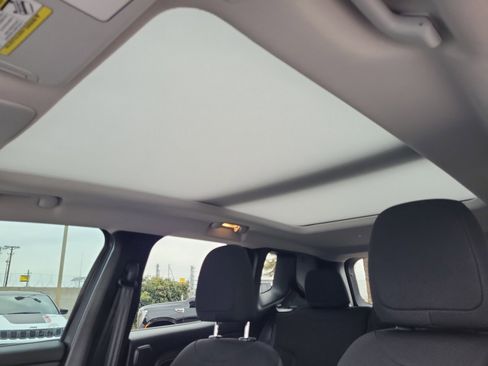 Used 2022 Jeep Renegade Trailhawk w/ Sun/Sound Group image 21