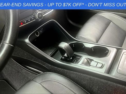 Used 2025 Volvo XC40 B5 Core w/ Protection Package Premier image 25