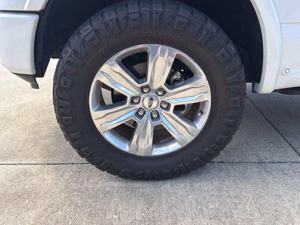 Used 2019 Ford F150 Platinum w/ Equipment Group 701A Luxury AWD/4WD image 12