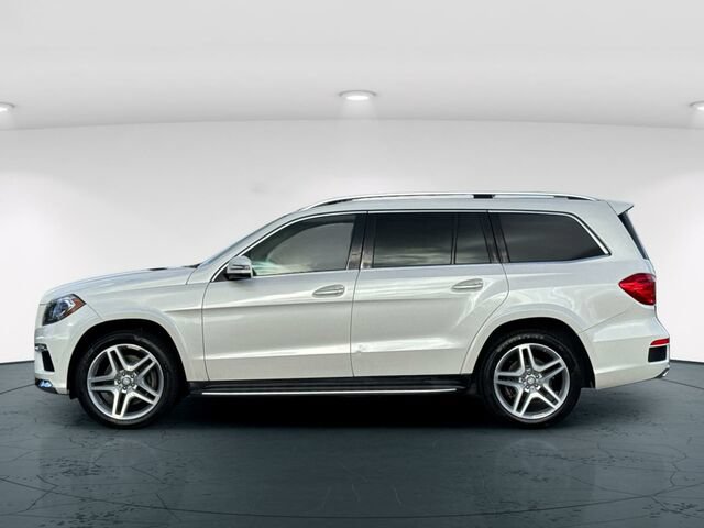 Used 2015 Mercedes-Benz GL 550 4MATIC image 3