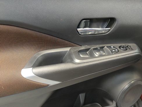 Used 2022 Nissan Kicks SR w/ Interior Electronics Package FWD image 27