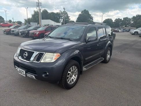 Used 2012 Nissan Pathfinder LE w/ DVD Entertainment Pkg AWD/4WD image 2