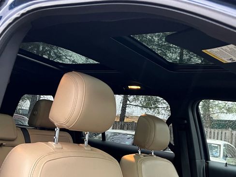 Used 2016 Ford Explorer Limited w/ Equipment Group 303A image 10