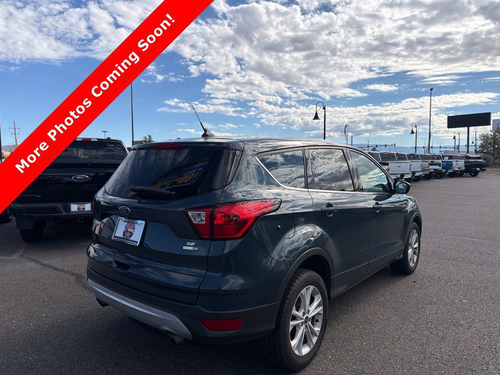 Used 2019 Ford Escape SE AWD/4WD image 2