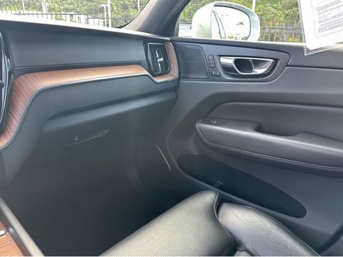 Used 2019 Volvo XC60 T6 Inscription w/ Protection Package Premier image 27