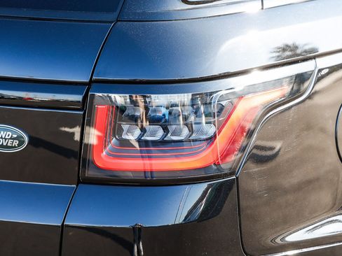 Used 2022 Land Rover Range Rover Sport HSE Silver Edition image 8