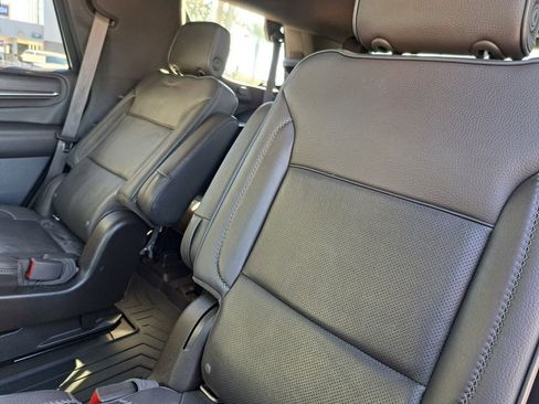 Used 2021 GMC Yukon Denali w/ Denali Premium Package image 26