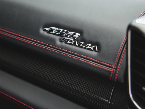 Used 2011 Ferrari 458 Italia Coupe image 32