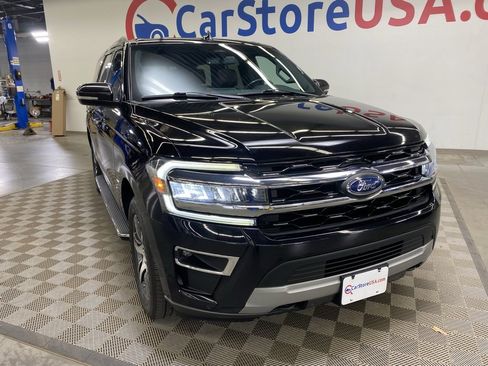 Used 2022 Ford Expedition Limited image 2