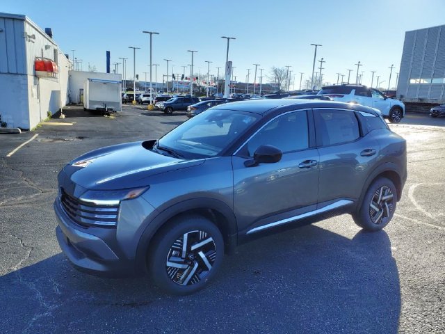 Used 2025 Nissan Kicks SV w/ Illumination Package FWD image 8