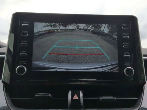 Used 2020 Toyota Corolla LE FWD image 22
