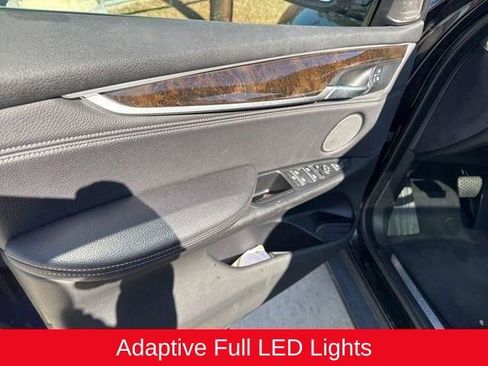 Used 2018 BMW X5 xDrive50i w/ M Sport Package image 19