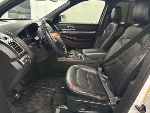 Used 2018 Ford Explorer Sport w/ Equipment Group 401A image 19