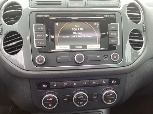 Used 2014 Volkswagen Tiguan SEL image 27