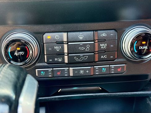 Used 2019 Ford F150 Platinum w/ Technology Package AWD/4WD image 17