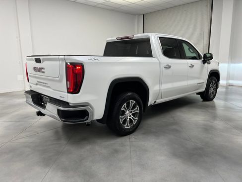 Used 2025 GMC Sierra 1500 SLT AWD/4WD image 9