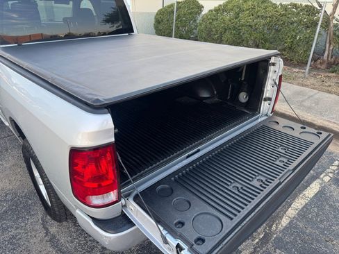 Used 2019 RAM 1500 Express image 17