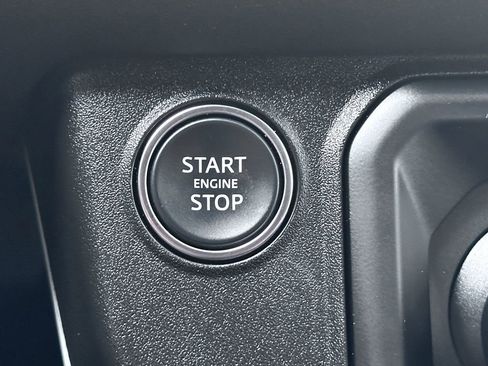 Used 2024 Land Rover Defender 130 S image 25