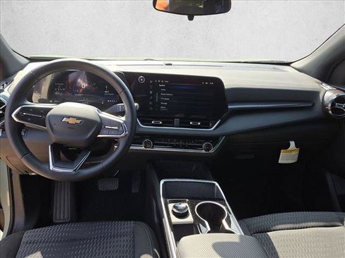 Used 2026 Chevrolet Equinox LT FWD image 18