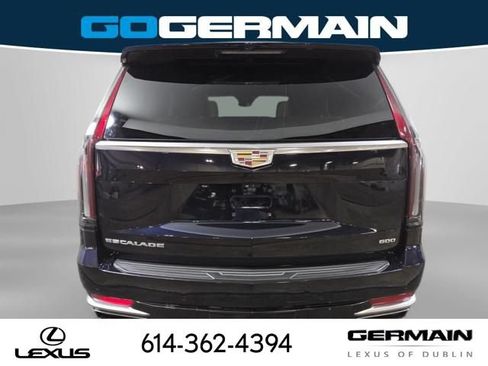 Used 2023 Cadillac Escalade Premium Luxury AWD/4WD image 7