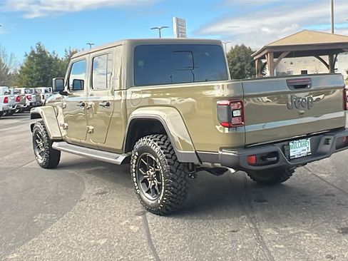 New 2025 Jeep Gladiator Sport image 5
