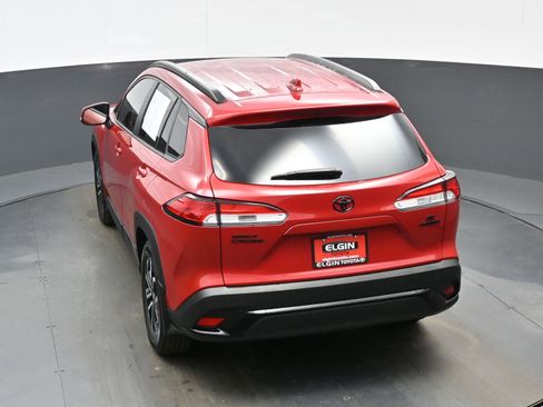 Used 2024 Toyota Corolla Cross SE image 37