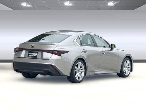 Used 2021 Lexus IS 300 w/ Comfort Package RWD image 8